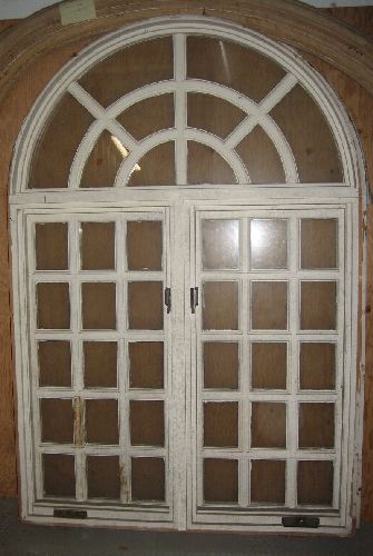 Palladian window with casement style lower panes