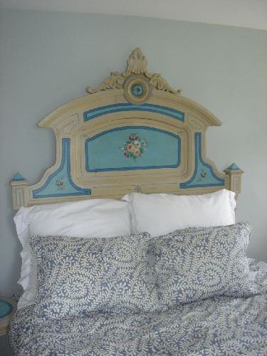 4 piece paint decorated gray and blue cottage bedroom set